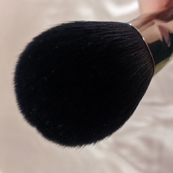 NEW MAC 150s Large Face Powder Brush - Picture 4 of 5